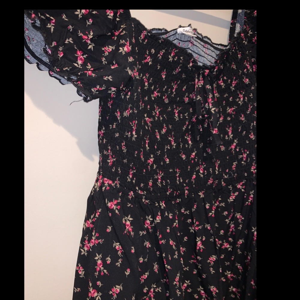 Garage Dress - Picture 3 of 4